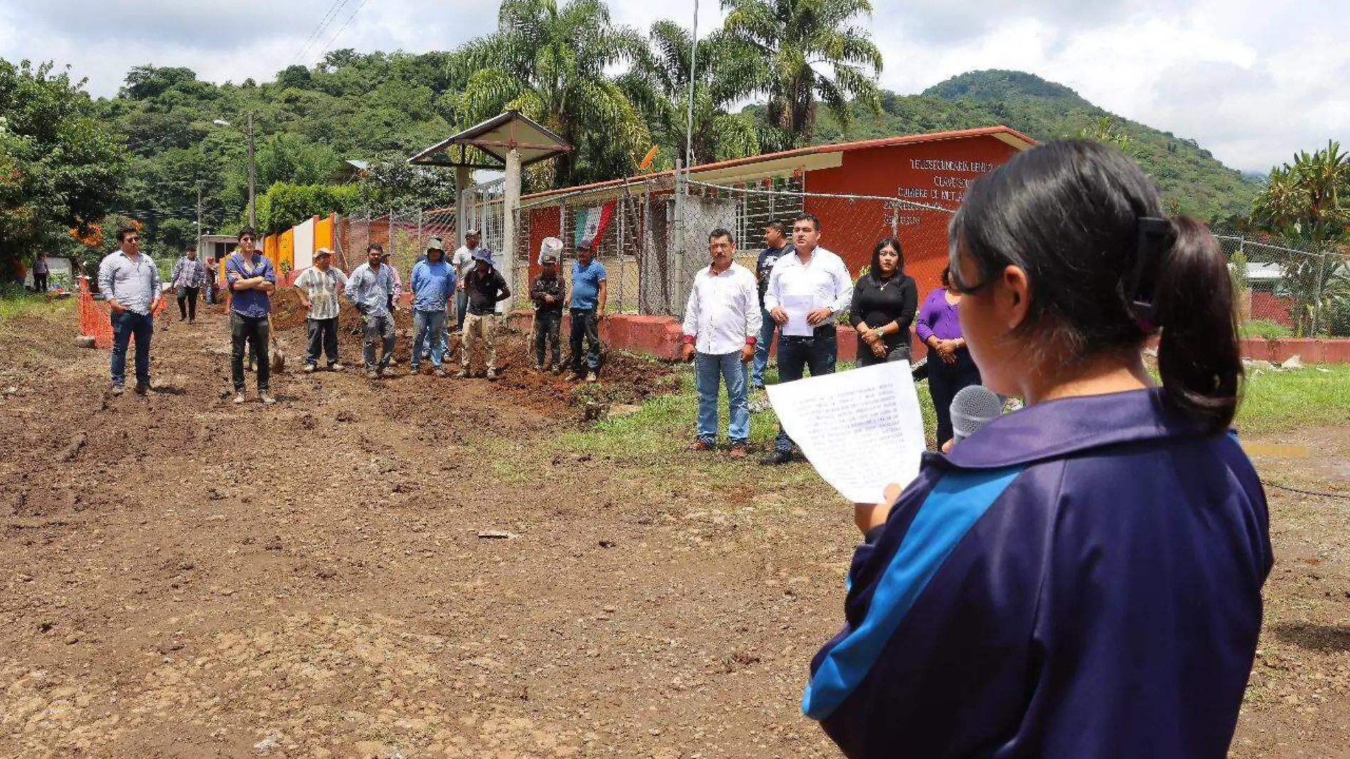 Inauguran obra en la comunidad de Cumbre de Metlac en Ixtaczoquitlán